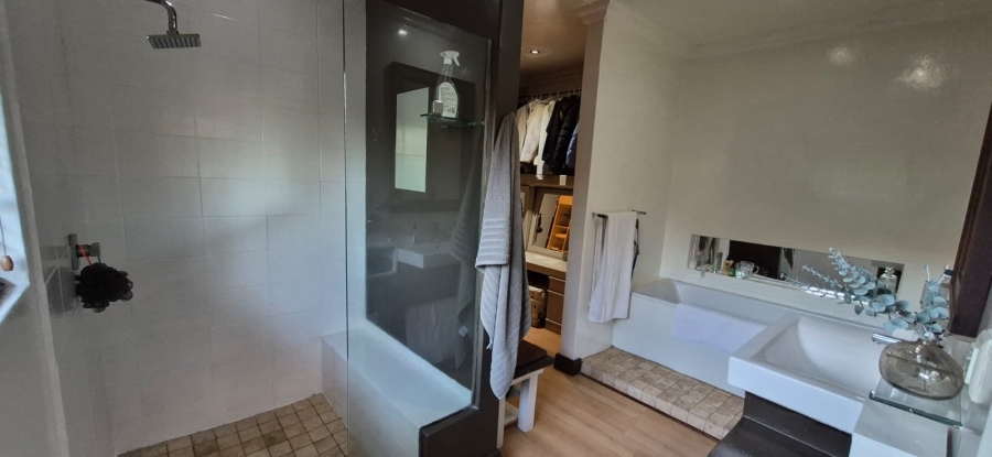 5 Bedroom Property for Sale in Wigwam North West